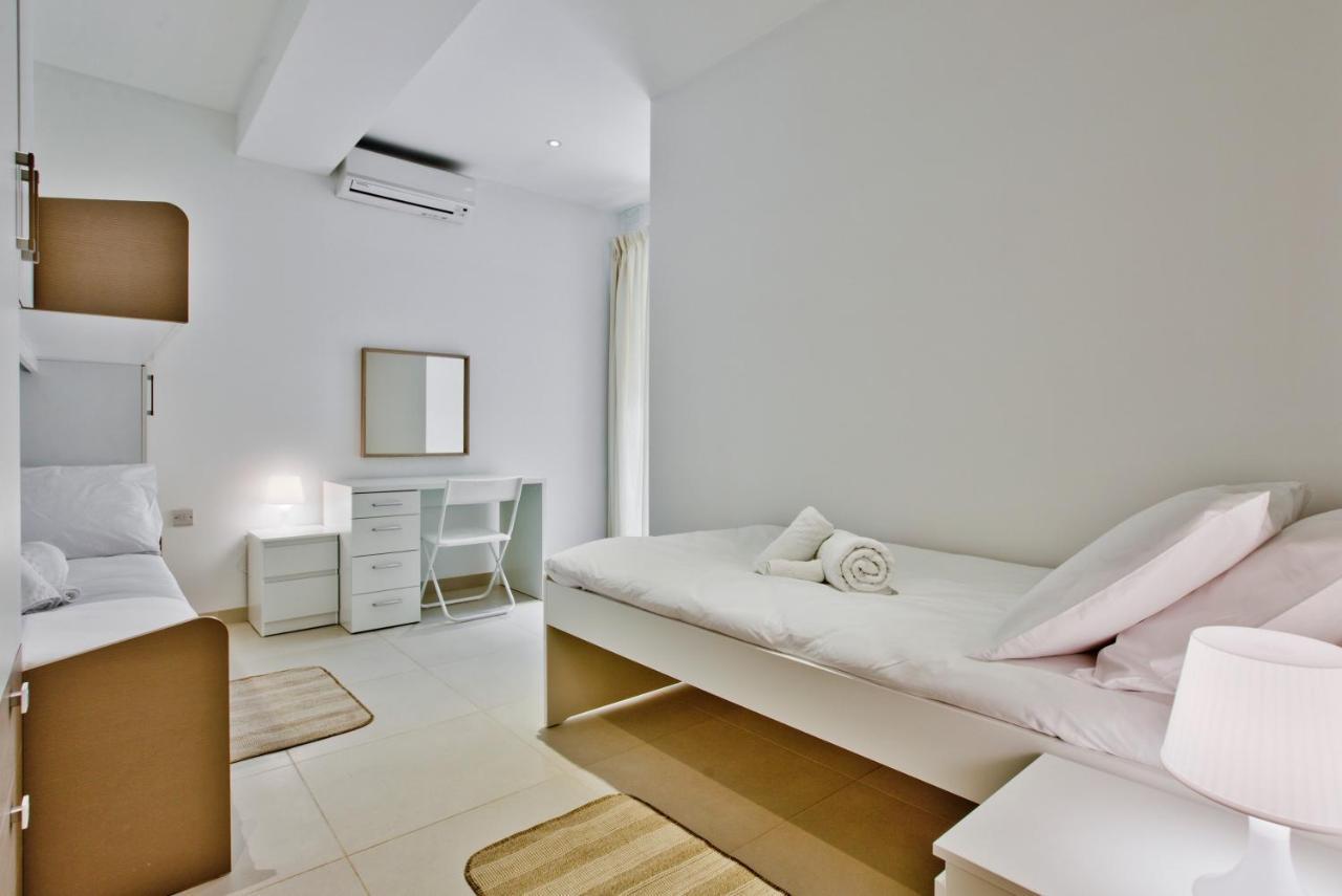 Bright And Central 2 Bedroom Apartment In Sliema Exterior foto